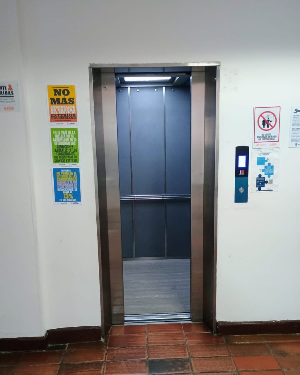 Instagram post from semrexcomunica. This post is in position 15.