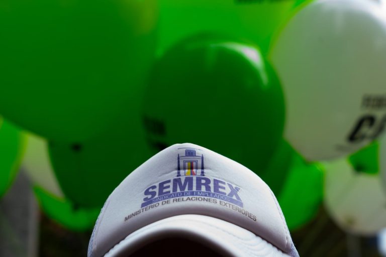 Instagram post from semrexcomunica. This post is in position 15.